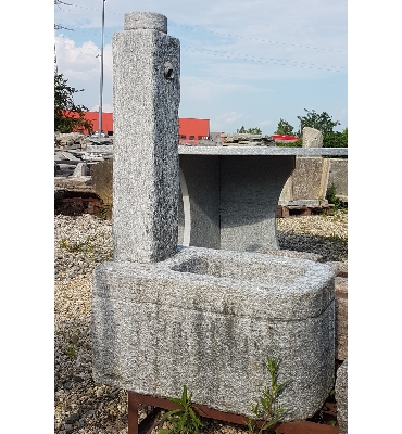Fontana in pietra